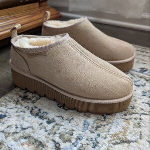 Sheepskins Downunder Platform Short Ankle Sheepskin Boots Women Size 9